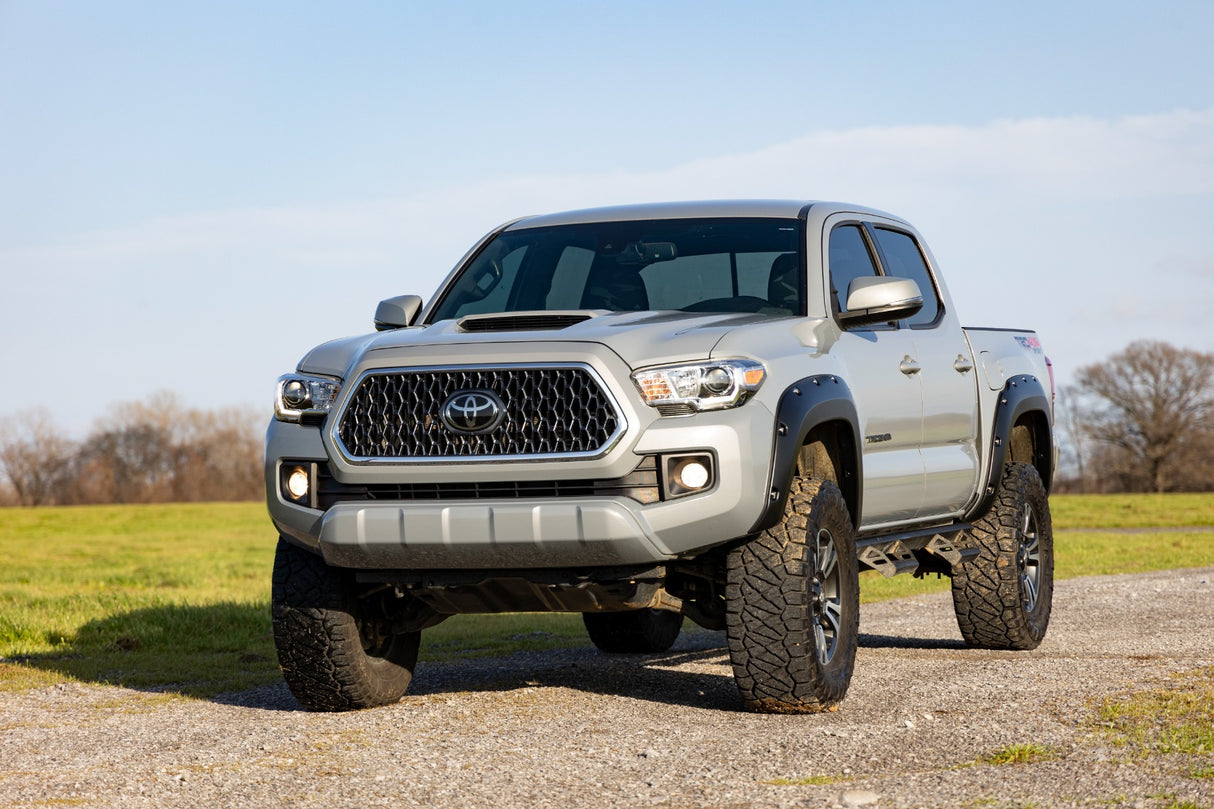 Pocket Fender Flares - 040 Super White - Toyota Tacoma 2WD/4WD (2016-2023)
