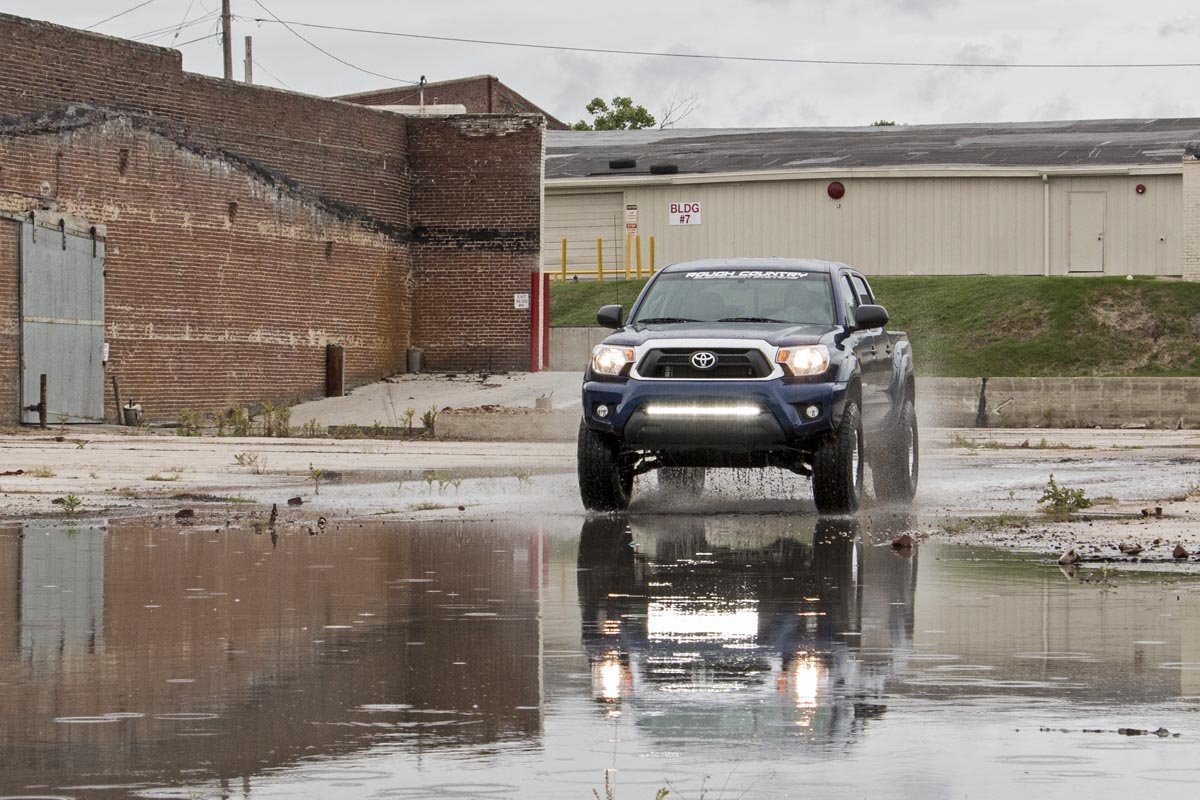Rough Country - 3 Inch Lift Kit - M1 Struts/M1 - Toyota Tacoma 4WD (2005-2023)